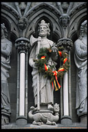 Статуя св. Олава на фасаде собора Nidarosdomen