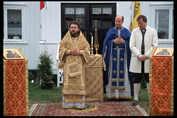 Bishop Hilarion congratulating the faithful after the consecration of the chapel