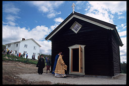 Faithful gathering to the first Liturgy in St. Olav Orthodox chapel in Folldal