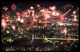 New Year 2004 fireworks in Trondheim (2)