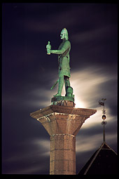 Statue to Olav Tryggvason