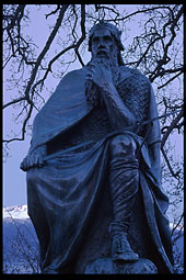 Statue in Balestrand